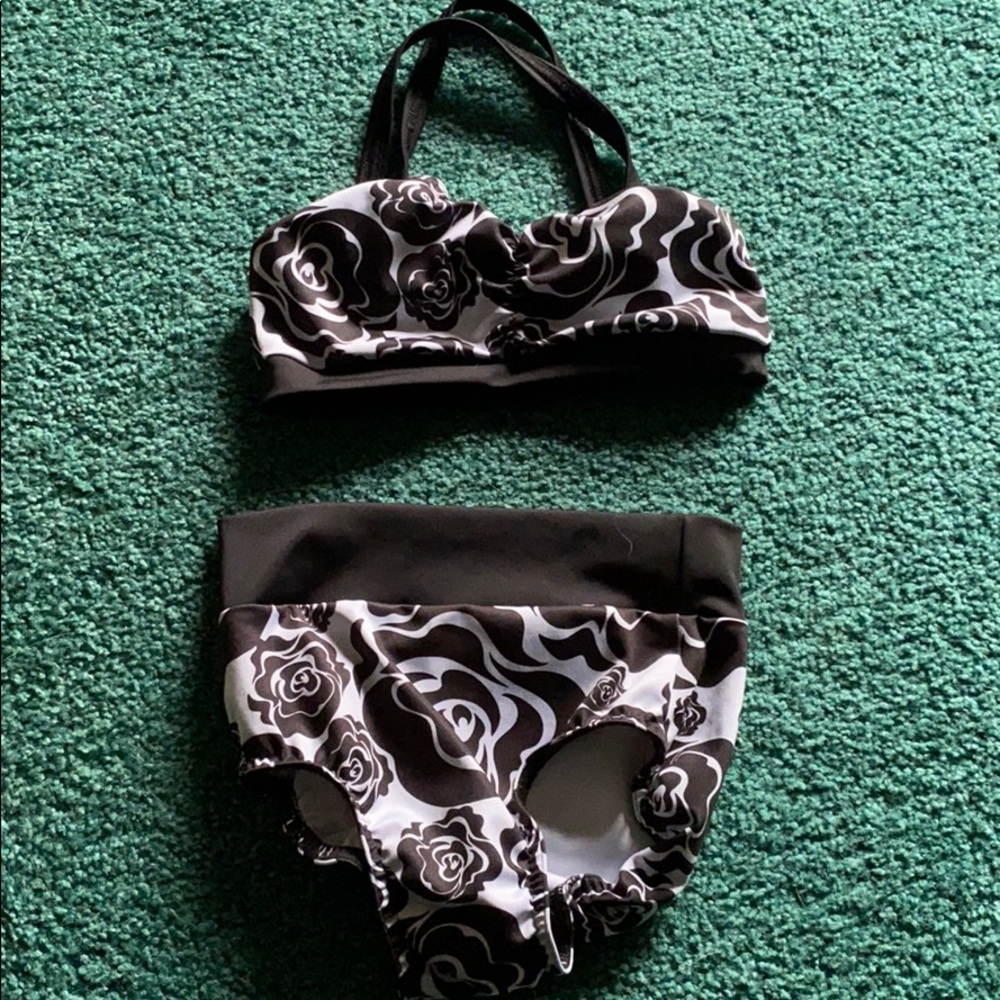 Dance top and brief set